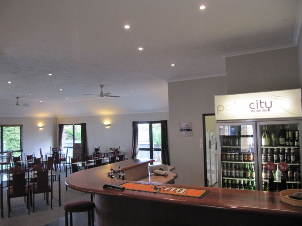 Imagen del bar/restaurante del Hotel Palm City Motor Inn. Foto 5