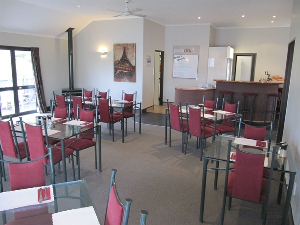 Imagen del bar/restaurante del Hotel Palm City Motor Inn. Foto 6