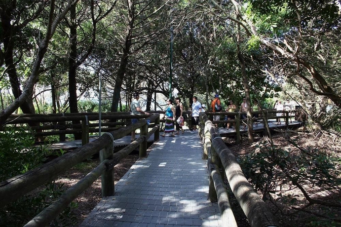 Imagen de los exteriores del Hotel Palm Court Noosa. Foto 5