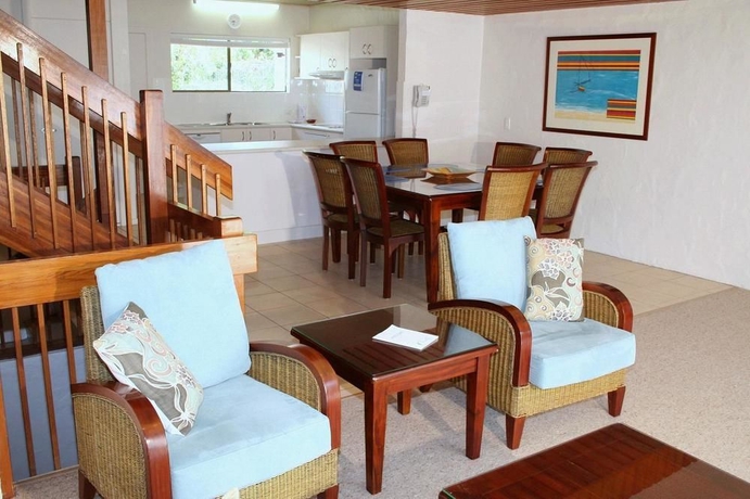 Imagen de los interiores del Hotel Palm Court Noosa. Foto 7