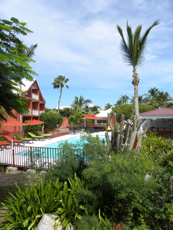 Imagen de los exteriores del Hotel Palm Court Residence. Foto 9