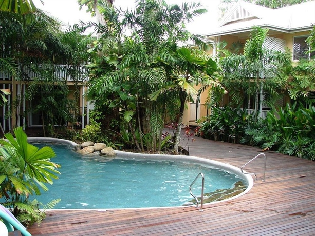 Imagen de la piscina del Hotel Palm Cove Tropic Apartments. Foto 9