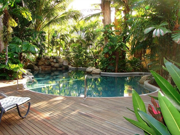 Imagen de la piscina del Hotel Palm Cove Tropic Apartments. Foto 14