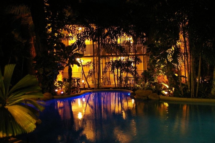 Imagen de los exteriores del Hotel Palm Cove Tropic Apartments. Foto 4