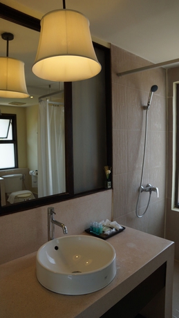 Imagen de la habitación del Hotel Palm Galleria Resort. Foto 8