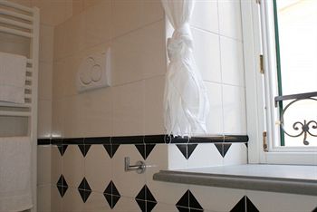 Imagen general del Hotel Palm Gallery Hotel. Foto 10