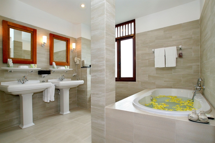 Imagen de la habitación del Hotel Palm Garden Beach Resort and Spa. Foto 3