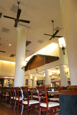Imagen del bar/restaurante del Hotel Palm Garden , Putrajaya, A Tribute Portfolio. Foto 1
