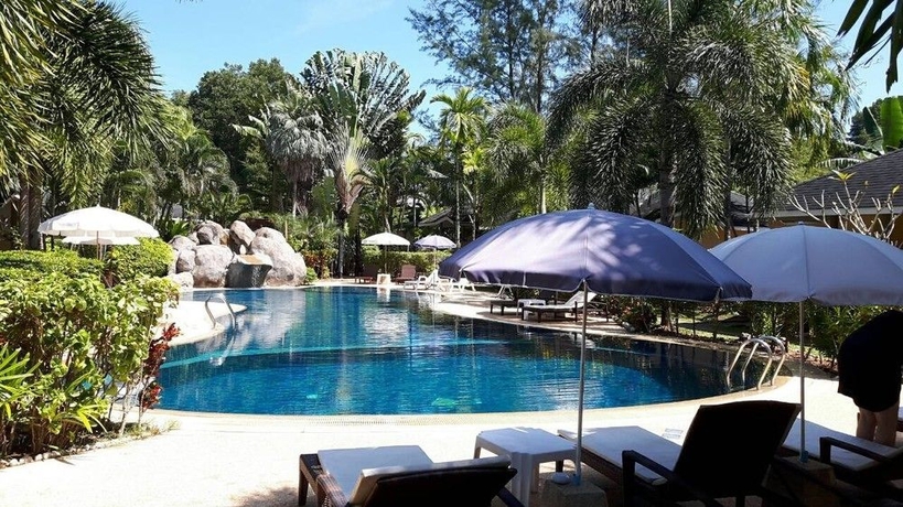 Imagen de la piscina del Hotel Palm Garden Resort Khaolak. Foto 14