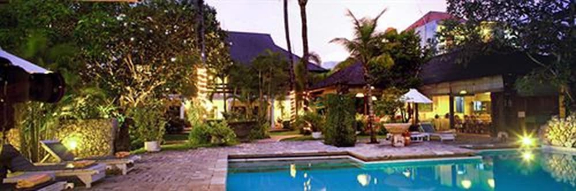 Imagen de la piscina del Hotel Palm Garden, Sanur. Foto 18