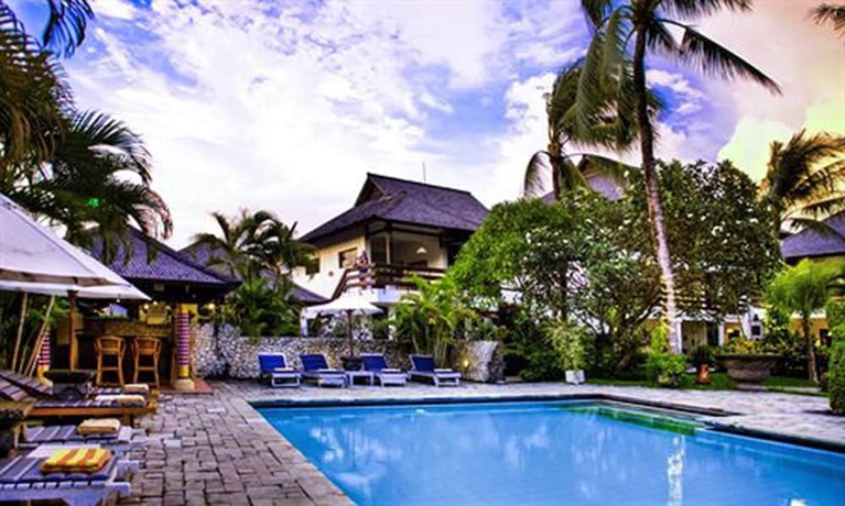 Imagen de la piscina del Hotel Palm Garden, Sanur. Foto 19