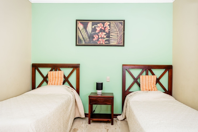 Imagen de la habitación del Hotel Palm Green Vacations Whitesands. Foto 4