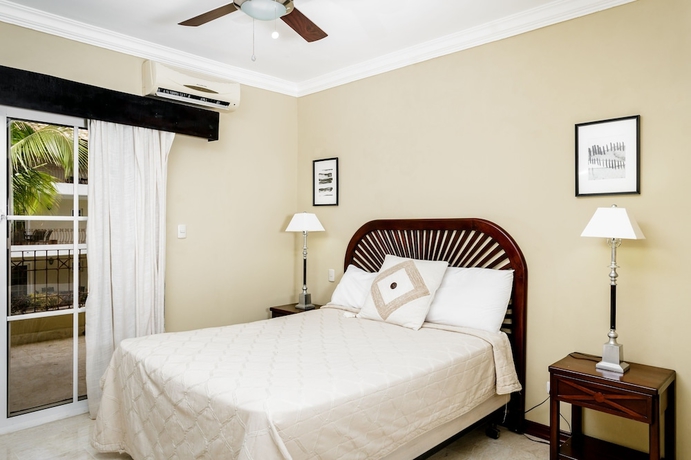 Imagen de la habitación del Hotel Palm Green Vacations Whitesands. Foto 5