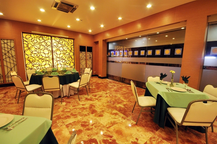 Imagen del bar/restaurante del Hotel Palm Grove, Manila. Foto 4