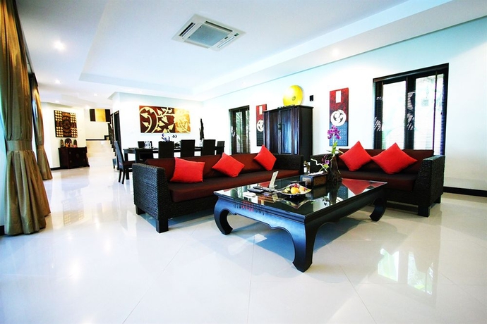 Imagen de los interiores del Hotel Palm Grove Resort. Foto 13
