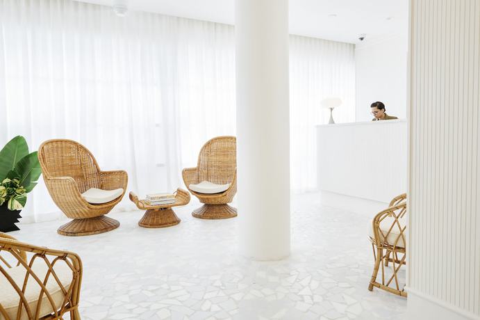 Imagen de los interiores del Hotel Palm Heights. Foto 17