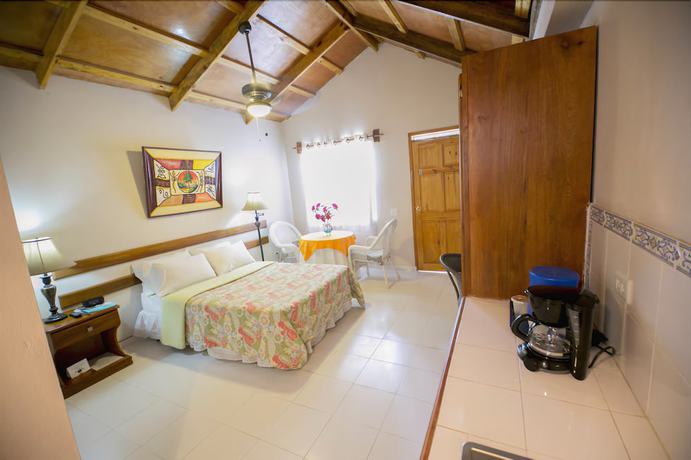 Imagen de la habitación del Hotel Palm Inn, Delmas. Foto 8