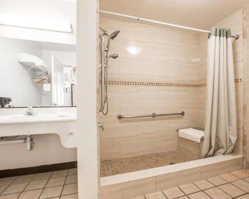 Imagen de la habitación del Hotel Palm Inn near Tyler Mall Riverside. Foto 17