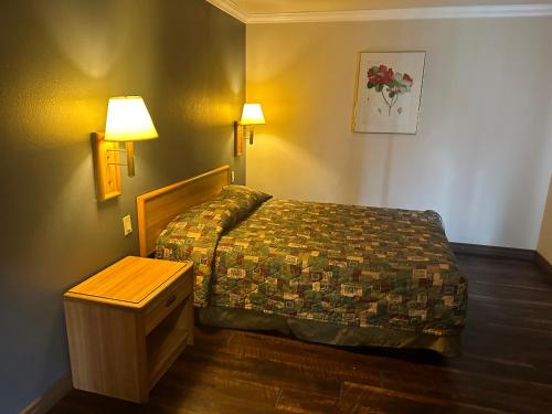 Imagen general del Hotel Palm Inn near Tyler Mall Riverside. Foto 8