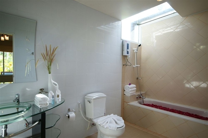 Imagen de la habitación del Hotel Palm Paradise Resort. Foto 10