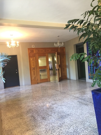 Imagen de los interiores del Hotel Palm Residence. Foto 12