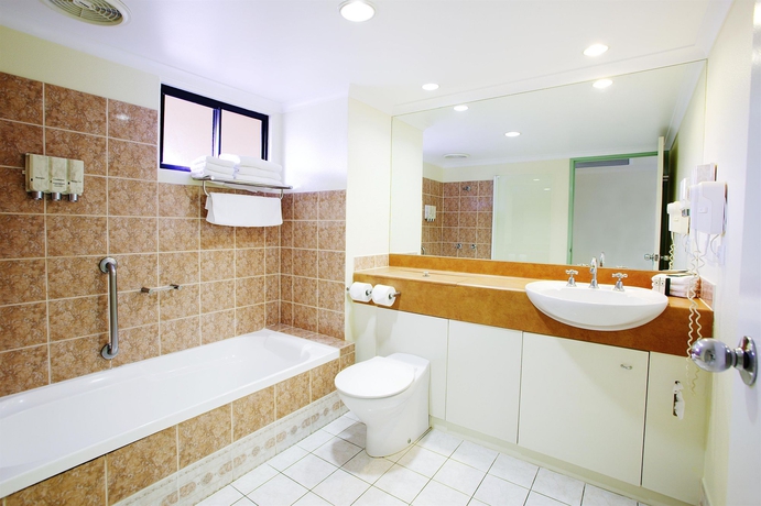 Imagen de la habitación del Hotel Palm Royale Cairns. Foto 7