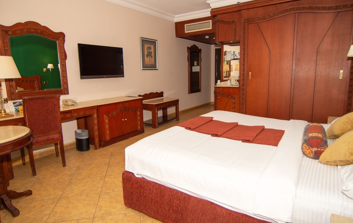 Imagen de la habitación del Hotel Palm Royale Resort - Soma Bay. Foto 11