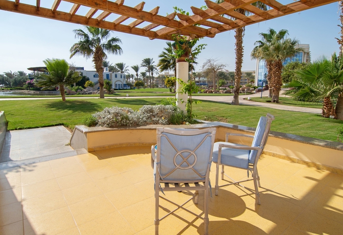 Imagen de la habitación del Hotel Palm Royale Resort - Soma Bay. Foto 14