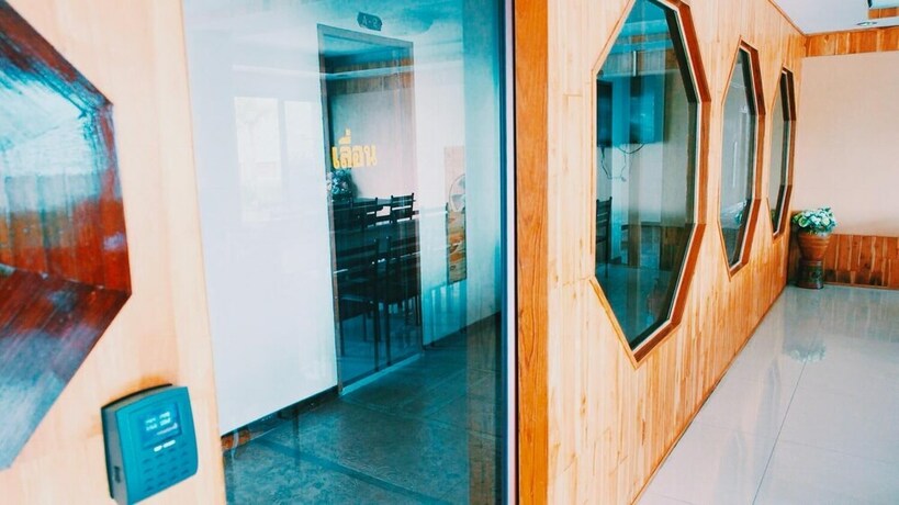 Imagen de los interiores del Hotel Palm Spring Apartment. Foto 29
