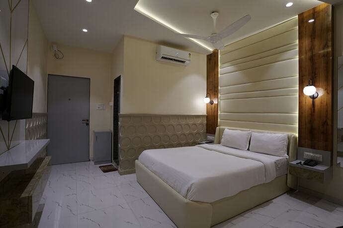 Imagen general del Hotel Palm Springs Beach Resort - Gorai. Foto 1