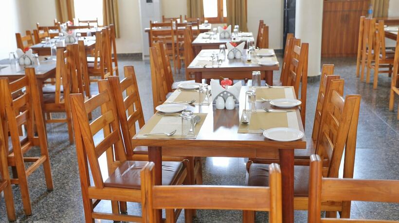 Imagen del bar/restaurante del Hotel Palm Valley Resort By Skua World. Foto 16