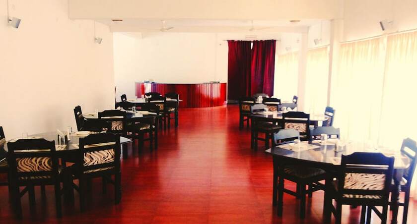 Imagen de la habitación del Hotel Palm Valley Resort. Foto 12