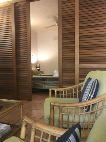 Imagen de la habitación del Hotel Palm Villas Resort. Foto 6