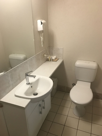 Imagen de la habitación del Hotel Palm Villas Resort. Foto 11