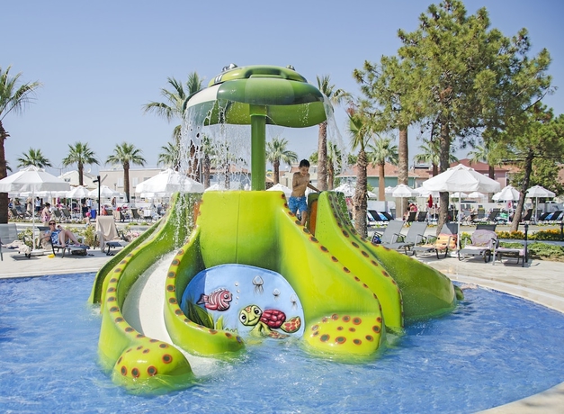 Imagen de la piscina del Hotel Palm Wings Beach Resort and Spa Kusadasi- All Inclusive. Foto 15