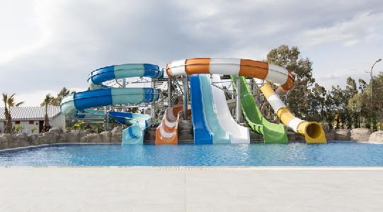Imagen de la piscina del Hotel Palm Wings Ephesus Beach Resort. Foto 9