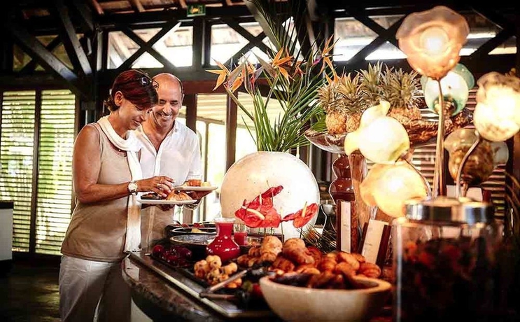 Imagen del bar/restaurante del Hotel Palm and Spa. Foto 5