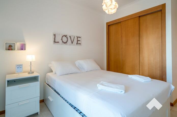 Imagen general del Hotel Palm02 &middot; Palm Village Apartment 2 3BD &middot; A/C &middot; Terrace. Foto 7