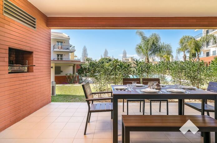 Imagen general del Hotel Palm02 &middot; Palm Village Apartment 2 3BD &middot; A/C &middot; Terrace. Foto 15