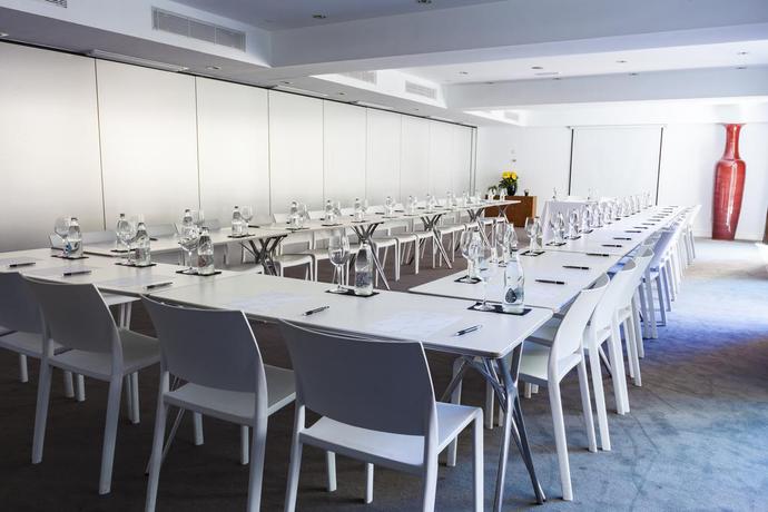 Imagen de los interiores del Hotel Palma Avenidas. Foto 16