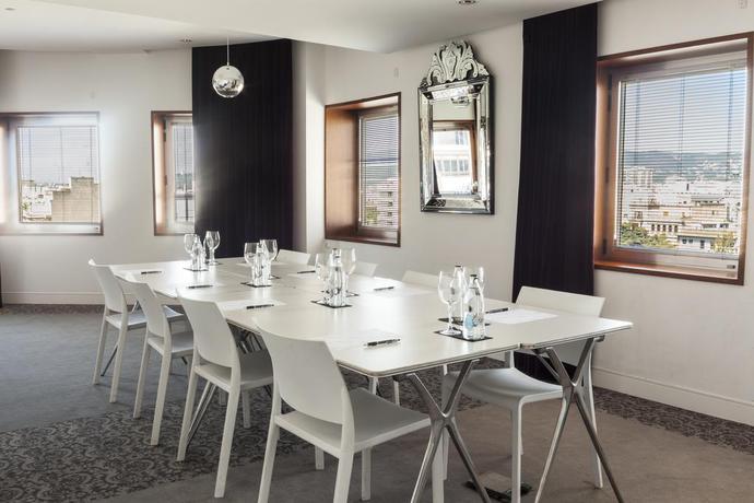 Imagen de los interiores del Hotel Palma Avenidas. Foto 21