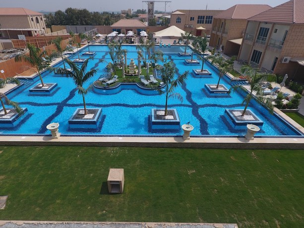 Imagen de la piscina del Hotel Palma Beach Resort And Spa. Foto 17