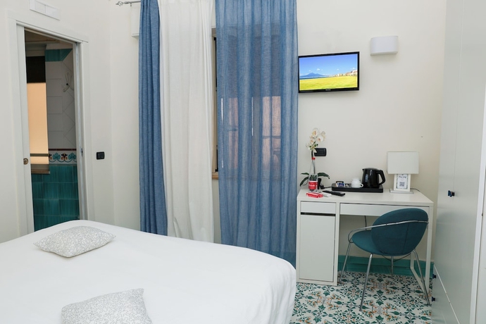 Imagen de la habitación del Hotel Palma, Castellammare di Stabia. Foto 3