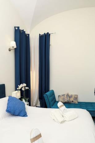 Imagen de la habitación del Hotel Palma, Castellammare di Stabia. Foto 7