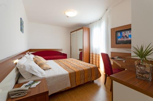 Imagen de la habitación del Hotel Palma De Majorca. Foto 6