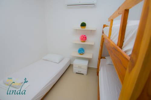 Imagen de la habitación del Hotel Palma Linda. Foto 6