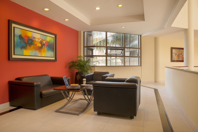 Imagen de los interiores del Hotel Palma Real. Foto 14