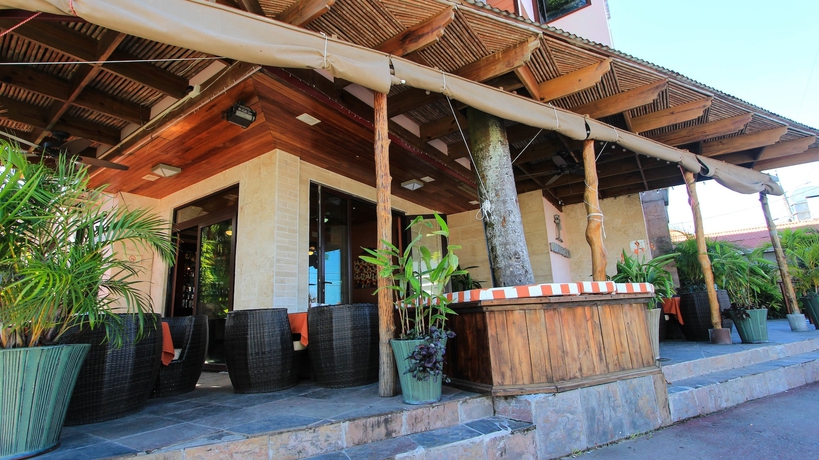 Imagen de los exteriores del Hotel Palma Royale, Bocas del Toro. Foto 18