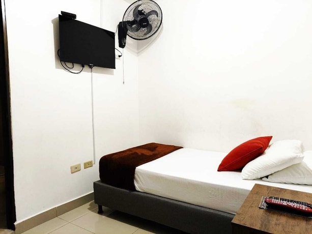 Imagen de la habitación del Hotel Palma Sevilla Medellin. Foto 10