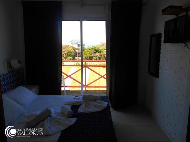 Imagen de la habitación del Hotel Palma de Mallorca. Foto 13